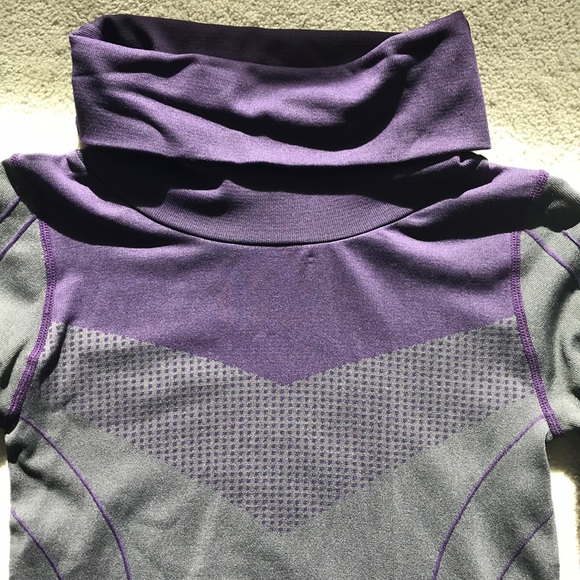 MPG Base Layer Turtle Neck - Picture 2 of 4